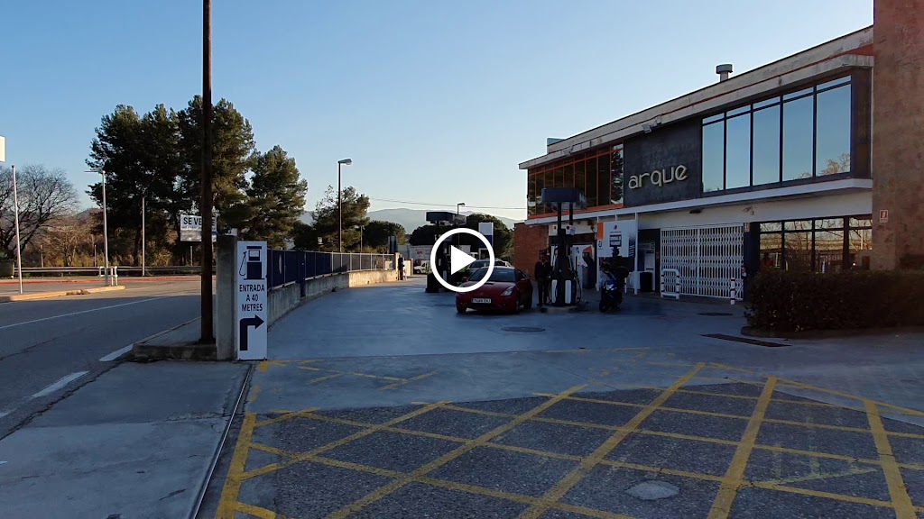 Gasolinera Nieves Martorell — Videos