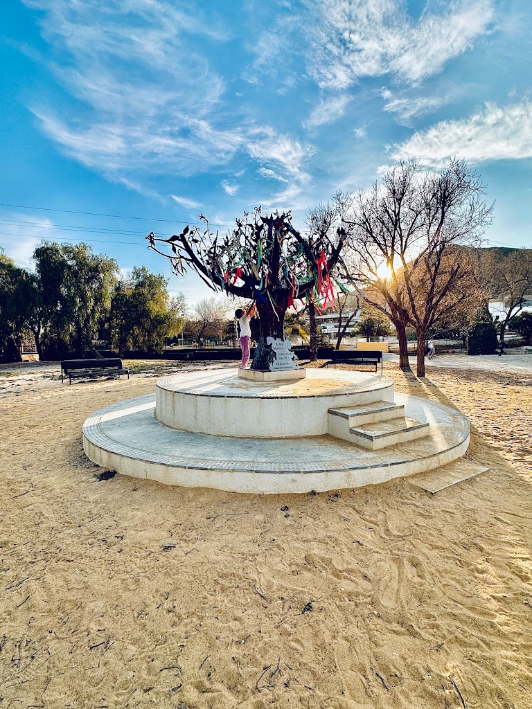 Arbol memorial de mascotas de Elda