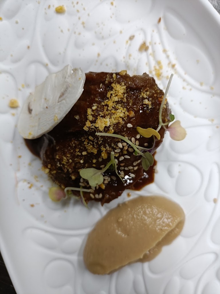 Nur Restaurante — Comida y bebida