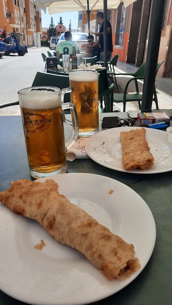 Bar El Recreo — Comida y bebida