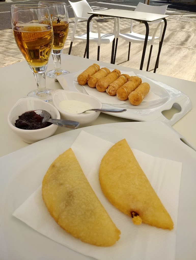 Bar La Noria — Comida y bebida