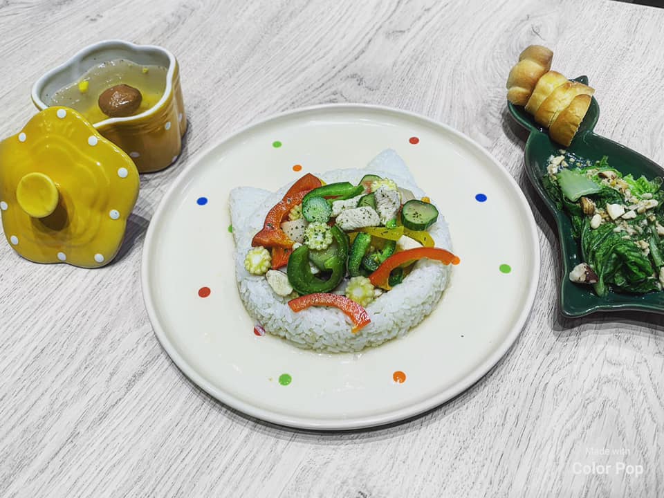 毛來了furry furry寵物餐廳/桃園寵物餐廳/馬祖新村園區/馬祖新村園區寵物餐廳/貓咪咖啡館/貓咪餐廳/中壢寵物餐廳/桃園寵物餐廳推薦/中壢寵物餐廳推薦/中壢餐廳/中壢餐廳推薦/中壢下午茶/客製化寵物鮮食蛋糕/寵物鮮食點心/寵物友善餐廳 的照片