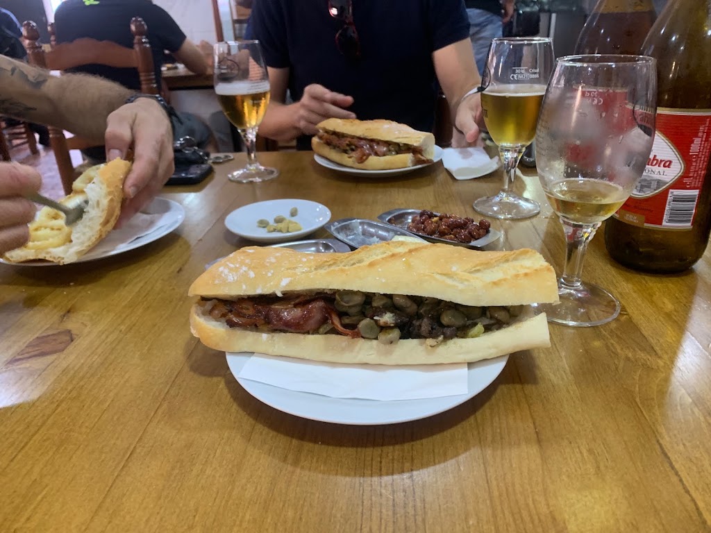 Bar Palau — Comida y bebida