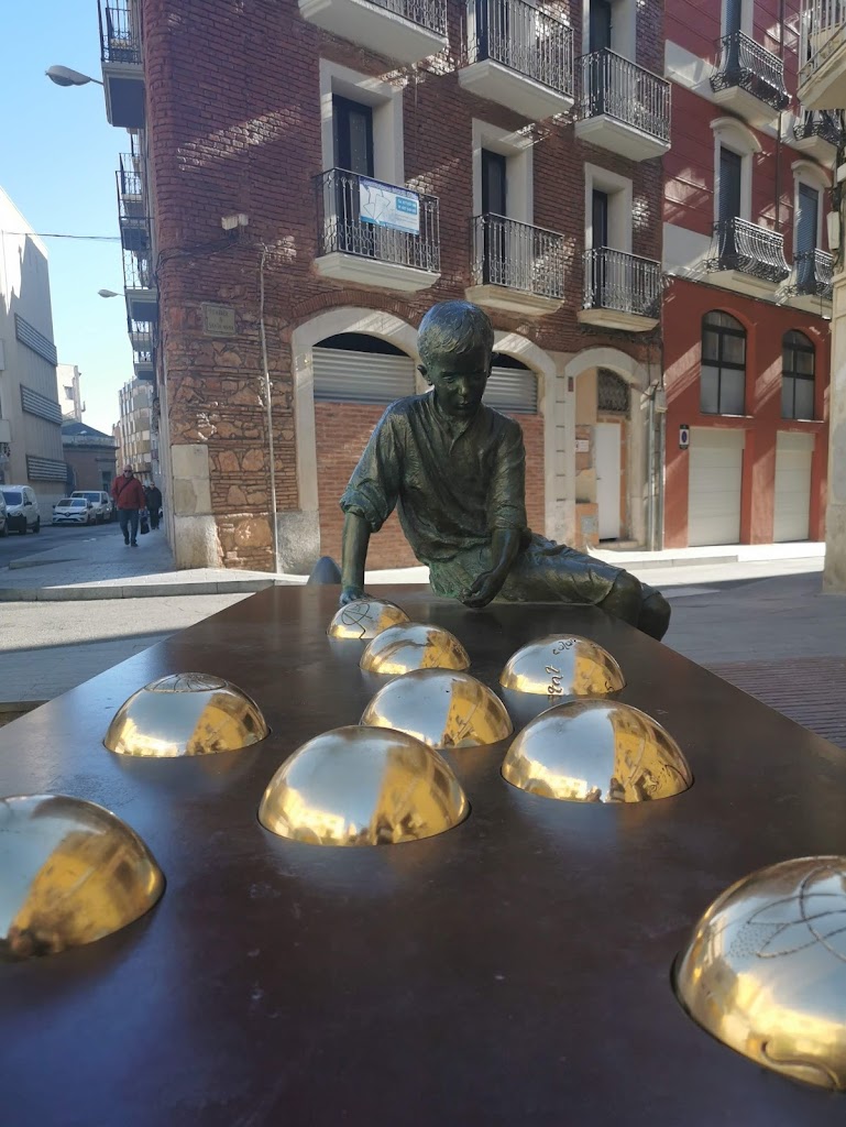 Monumento a Antoni Gaudi