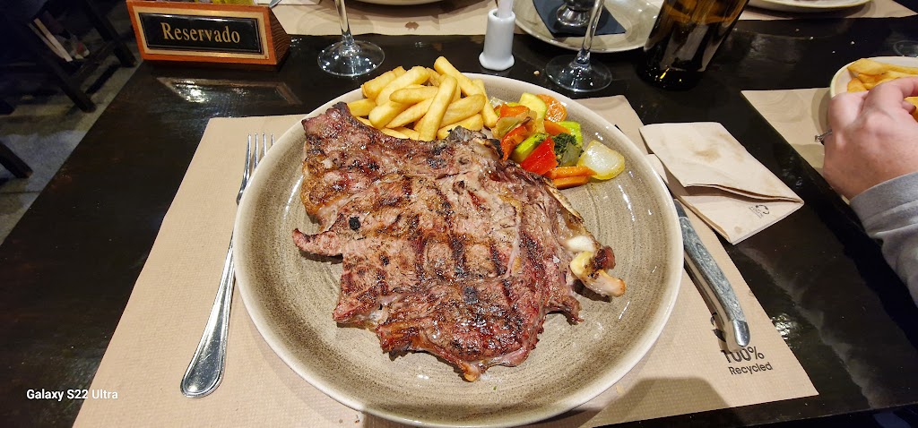 Chispas Bar Costa Teguise — Comida y bebida