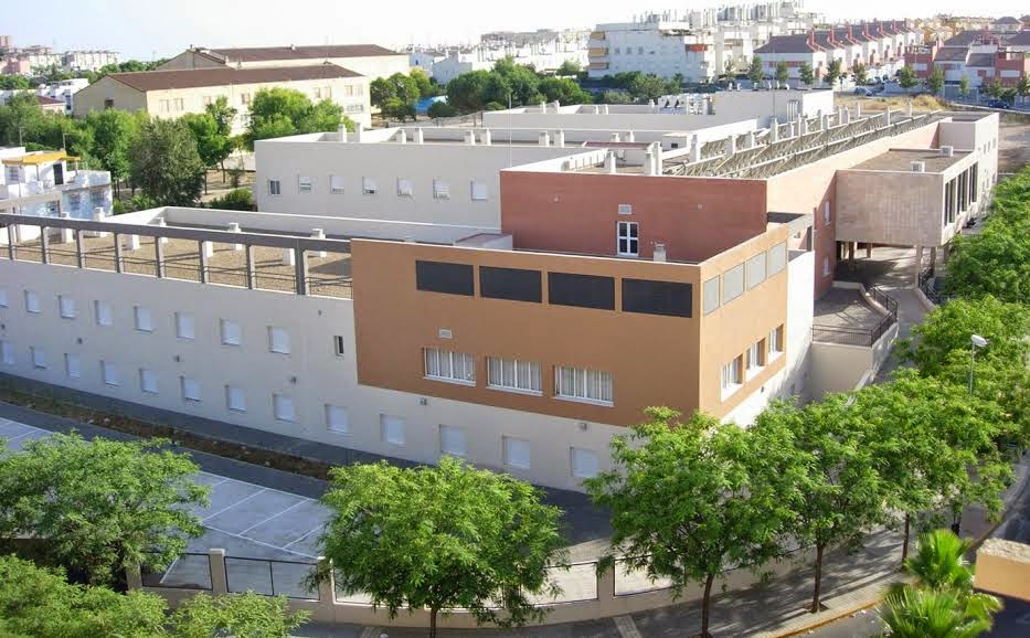 Centro de personas mayores Joaquin Rosillo. Residencia de mayores.