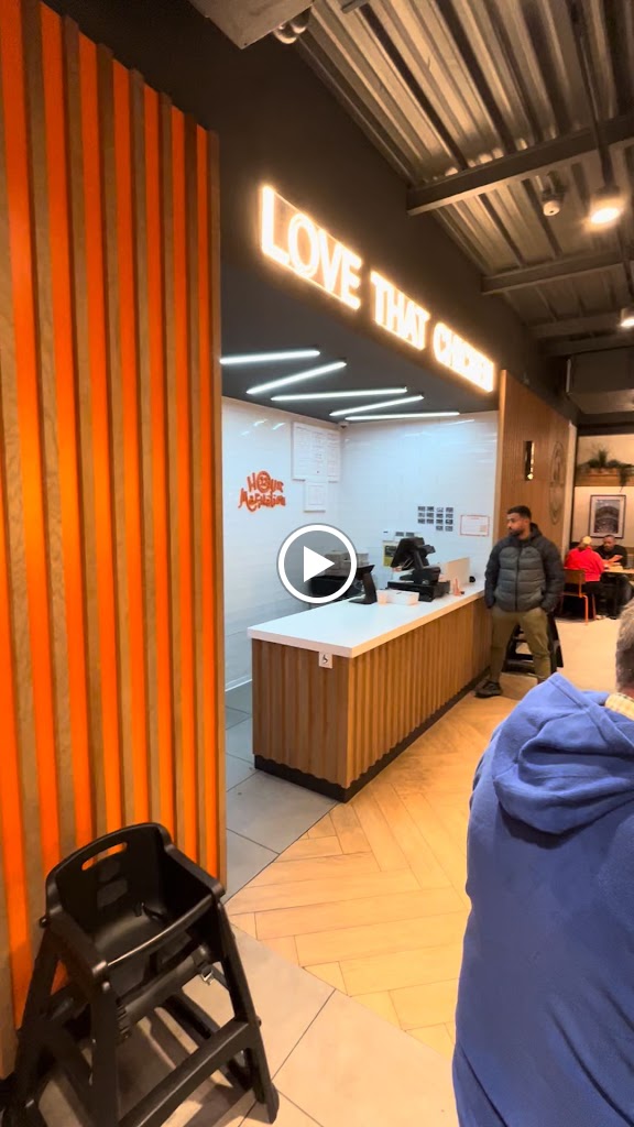 Popeyes Famous Lousiana Chicken — Ambiente
