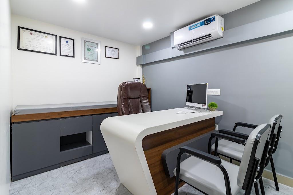 Dr. Dr Rahul Chalwade S Hrudayam Heart Clinic And Sonography Center