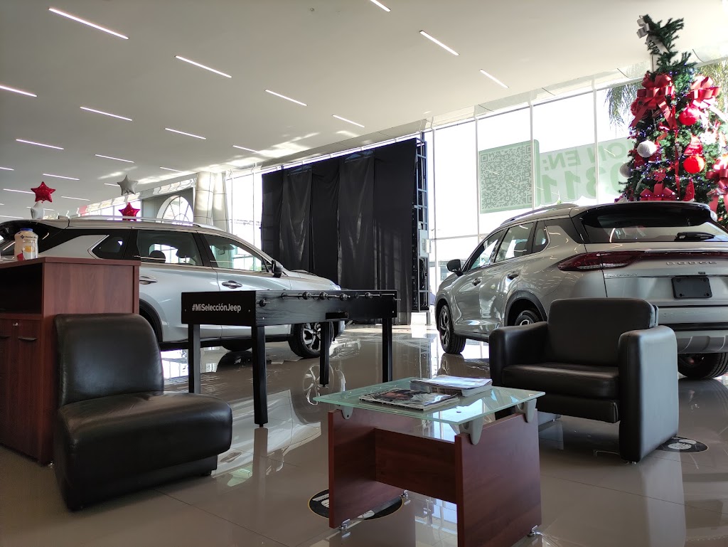 Automotores de Leon — Interior