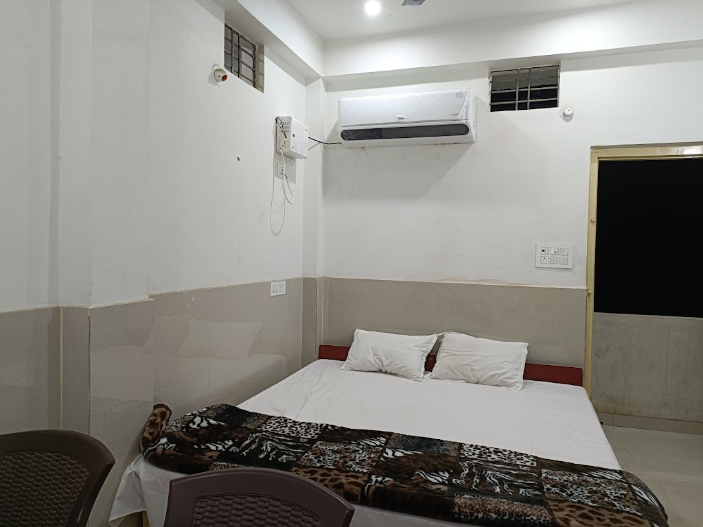 U K Hotel