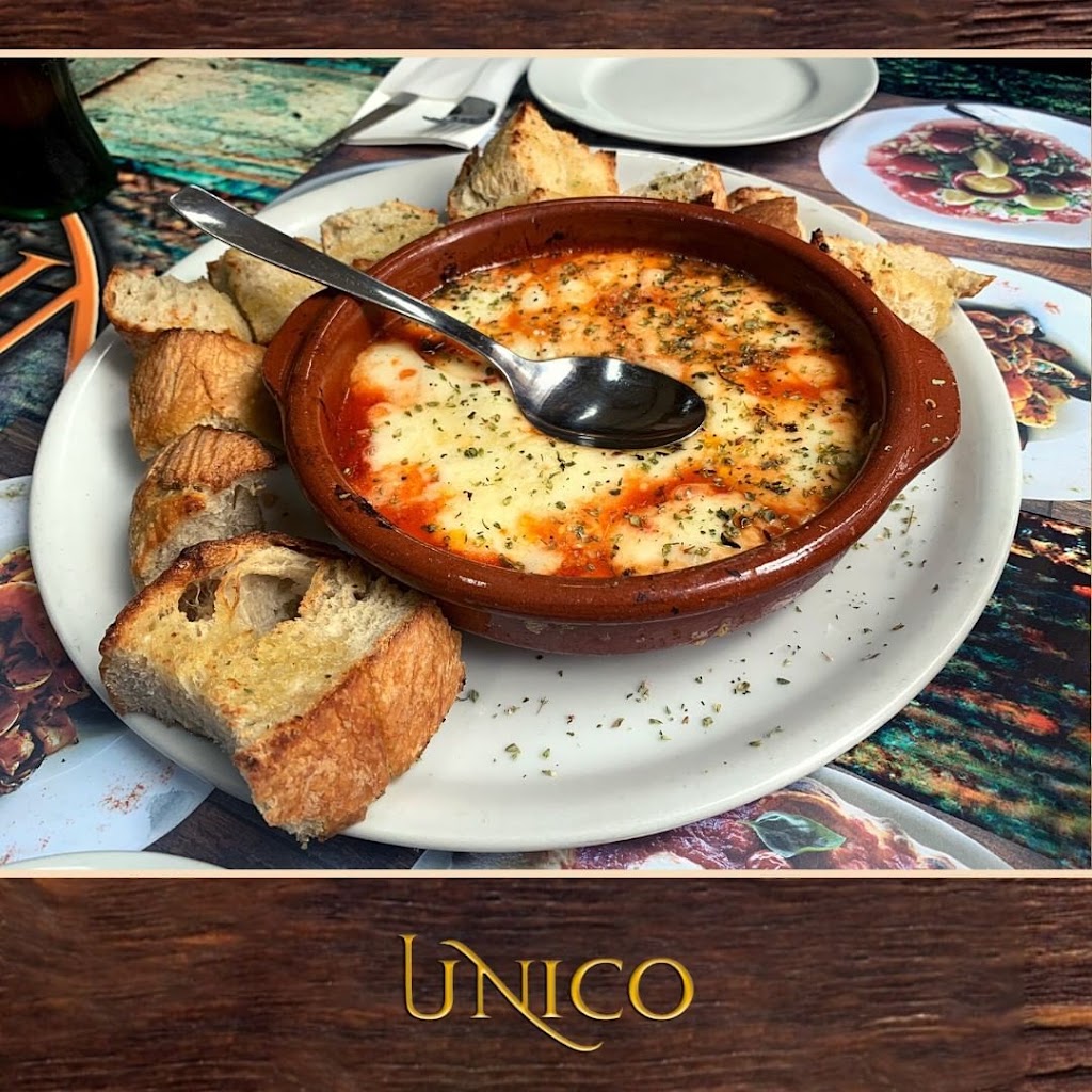 Ristorante Pizzeria Unico — Comida y bebida