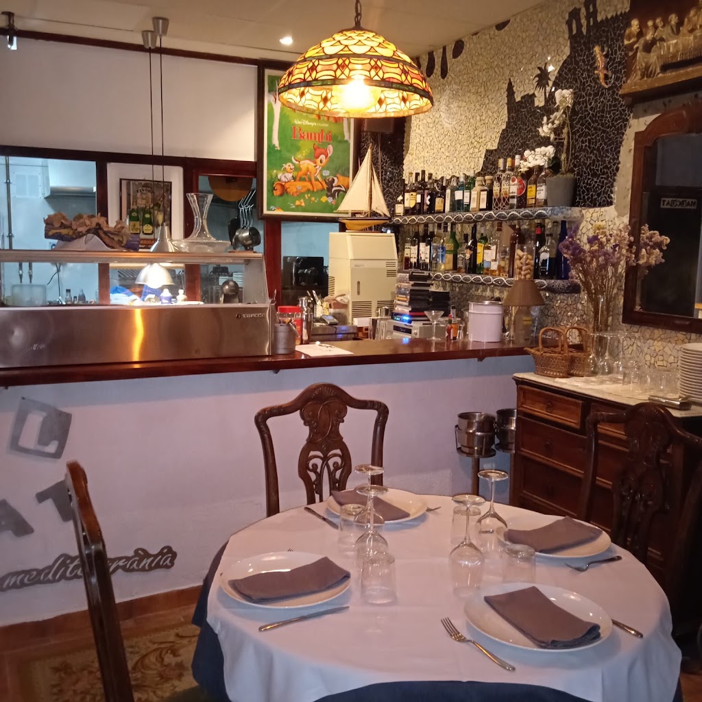Mal Cuat restaurant — Ambiente