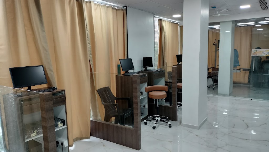 Isha Netralaya Best Eye Hospital In Khadakpada Cataract Pediatric Treatment In Khadakpada Retina Care