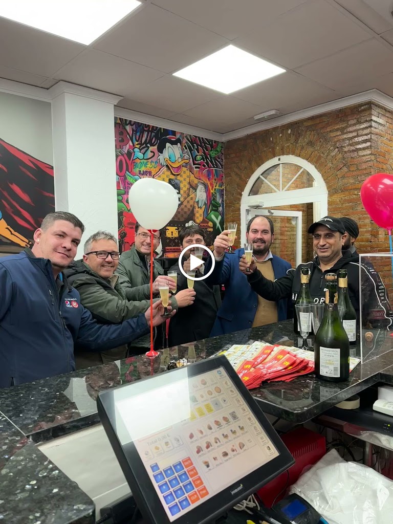 Mr Dani's kebab y pizza — Videos