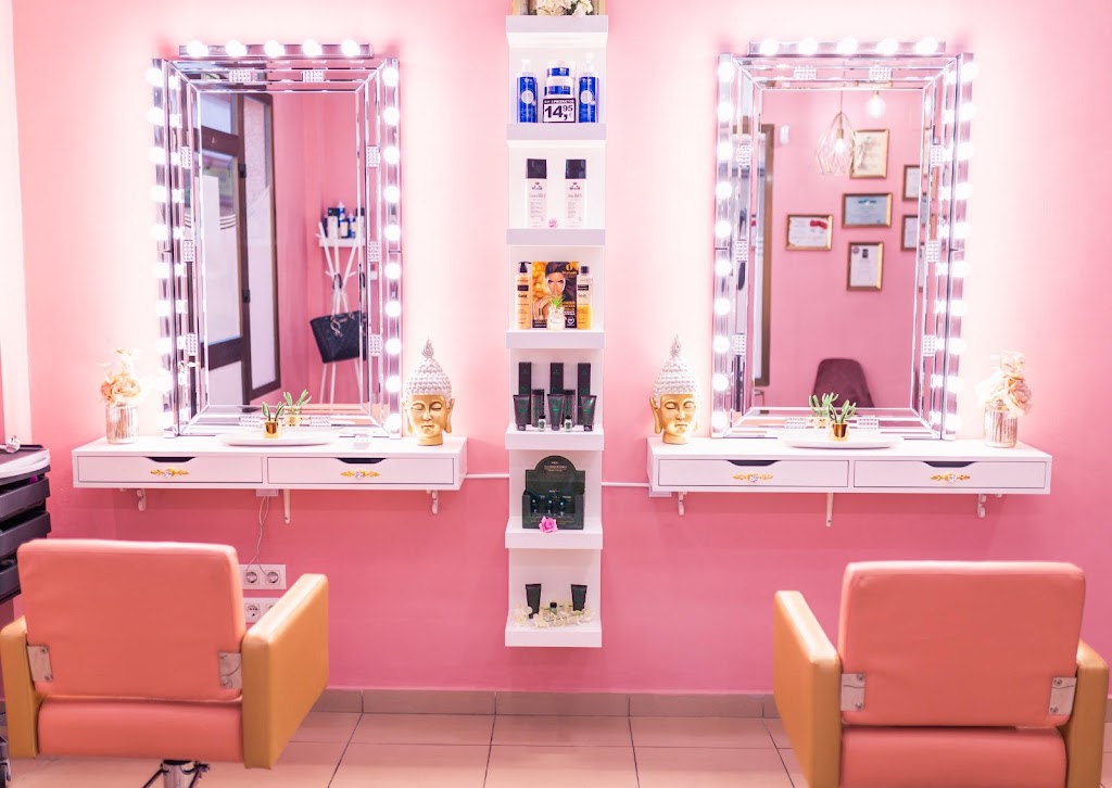 Cristina Salon de peluqueria y estetica — Interior