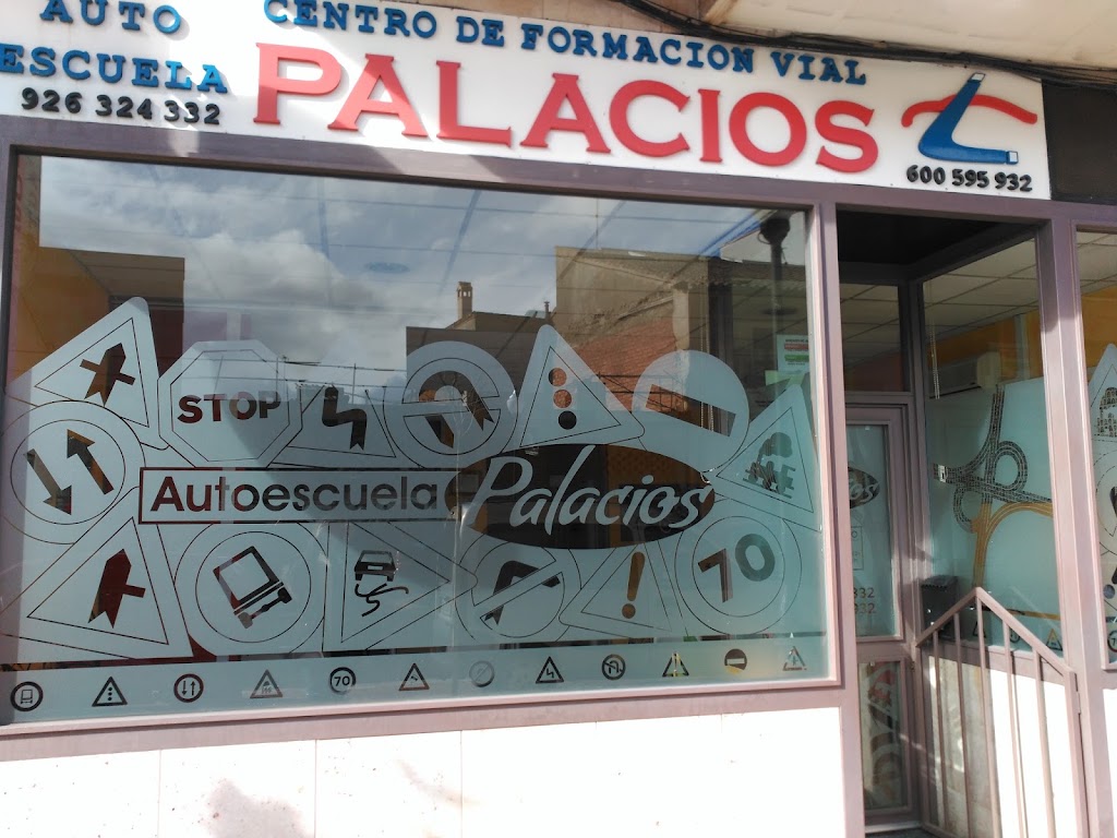Autoescuela Palacios — Del propietario