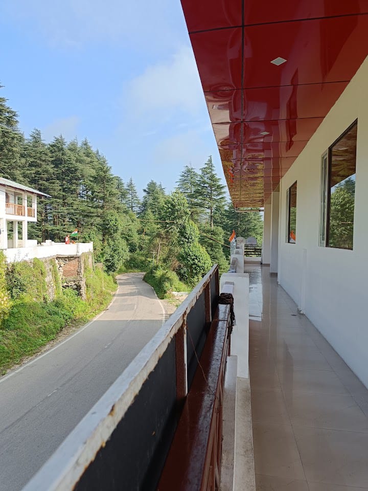 Hotel Vikram And Restaurant Kanatal