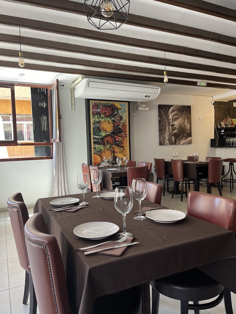 MASALA INDIAN RESTAURANT — Ambiente