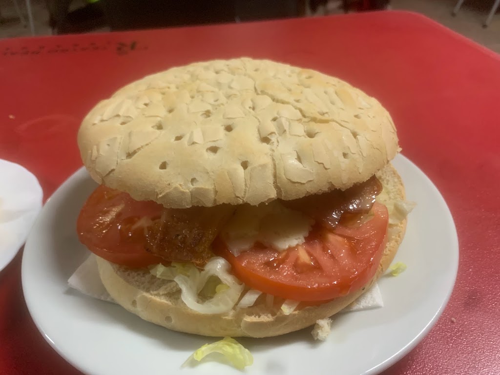 Bar Nuevo Stop — Comida y bebida