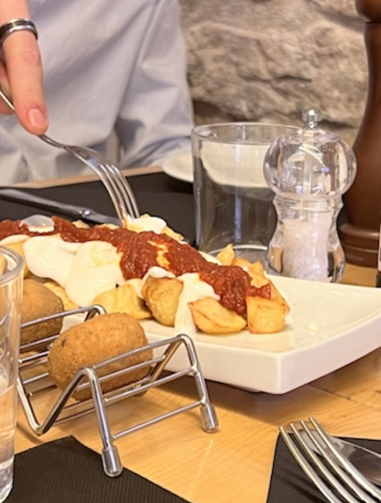Restaurante Vermell — Comida y bebida