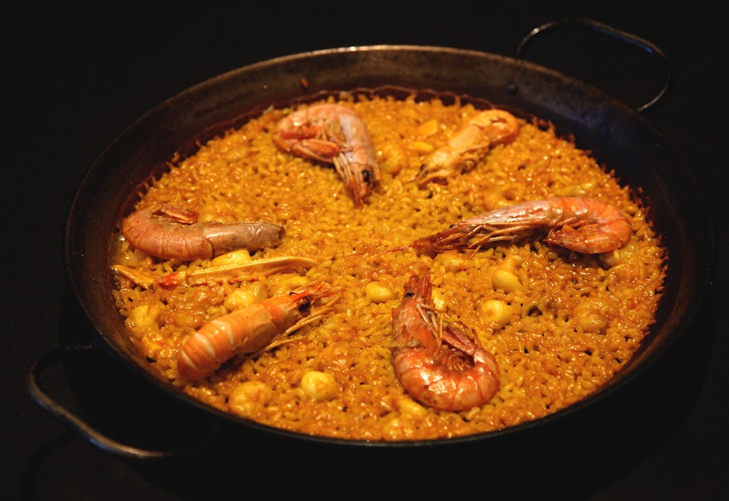 Taberna M99 — Comida y bebida