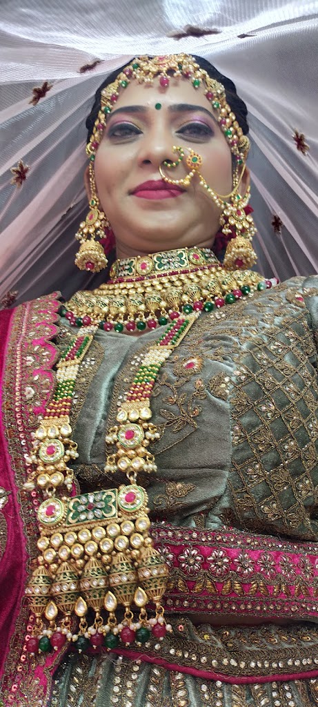 Shrungar Beauty Parlour