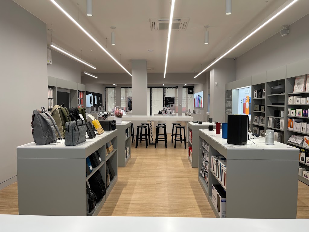 INTECAT | Tienda Apple Mataro — Interior