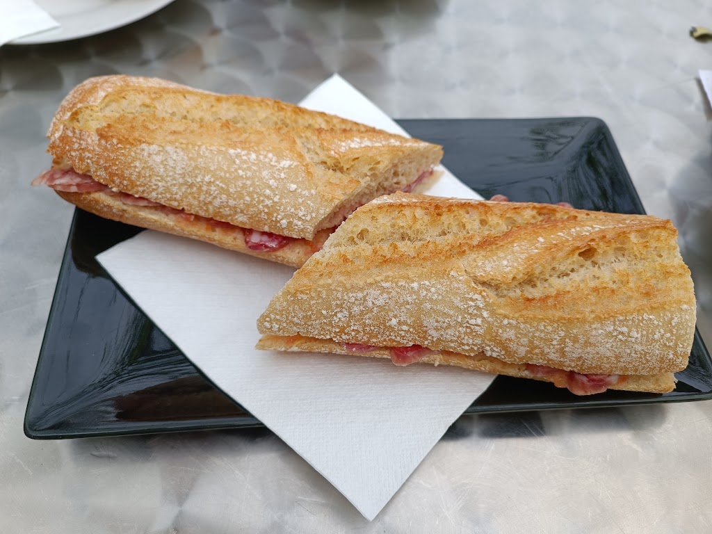Bar Mantra — Comida y bebida