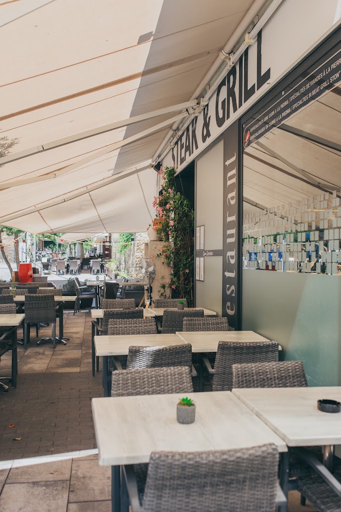 Restaurant Can Cervera Rosas — Ambiente