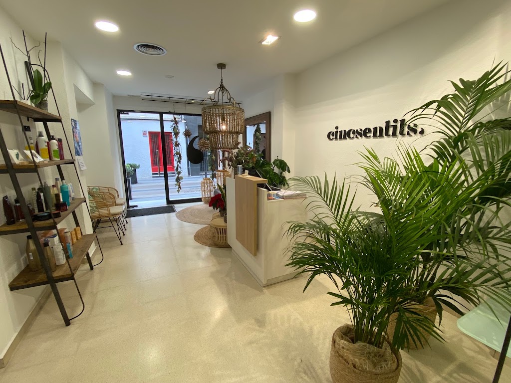Cinc Sentits Estilistes — Interior