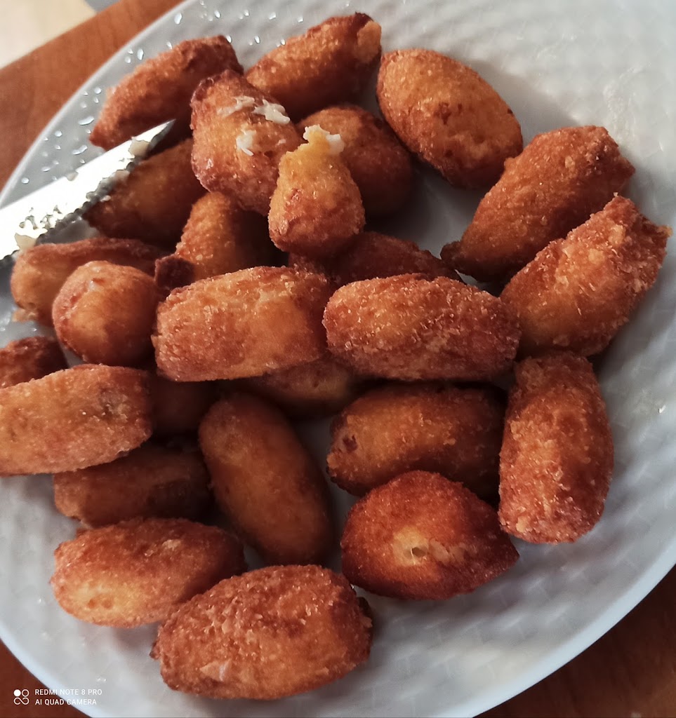 Bar Los Manueles — Comida y bebida