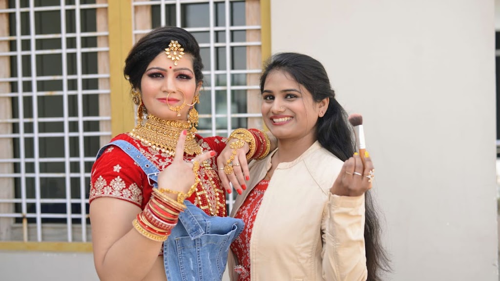 Shubham Beauty Parlour Training Center Make Up Artist In Kota
