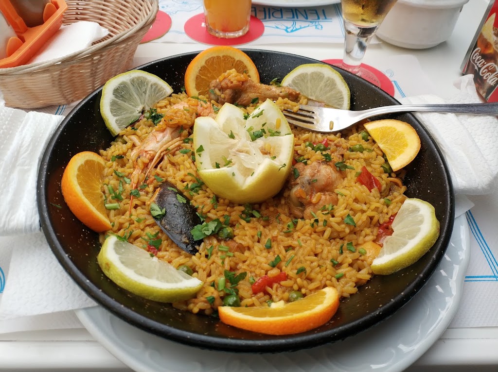 Happy Cafe — Comida y bebida
