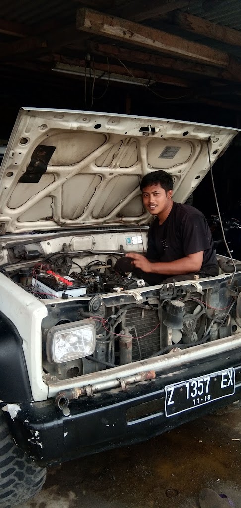 Bengkel Mobil Obir Hidayat Motor