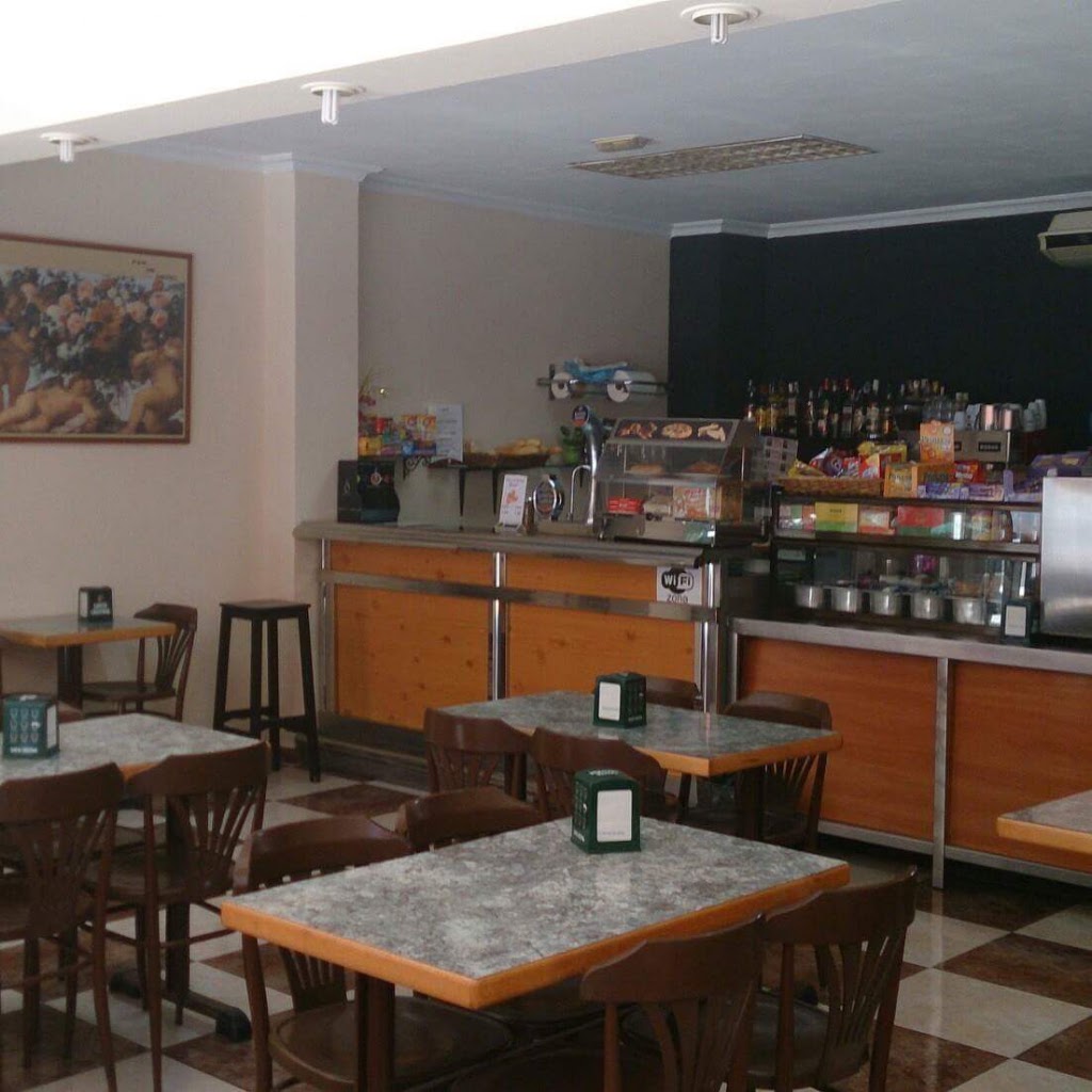 Lola's Cafeteria — Ambiente