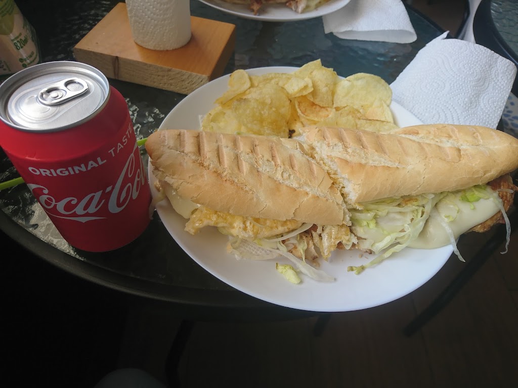Cafe Enoc Copas — Comida y bebida