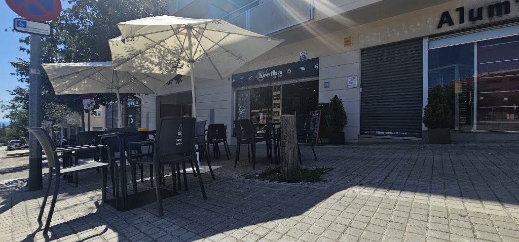 Aretha CAFETERIA — Del propietario