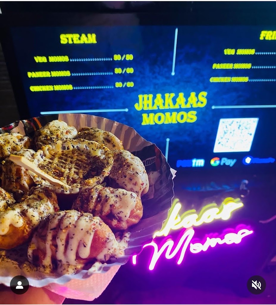 Jhakaasmomos