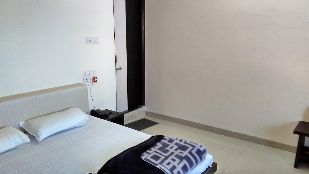 Hotel Maheshwari Regency