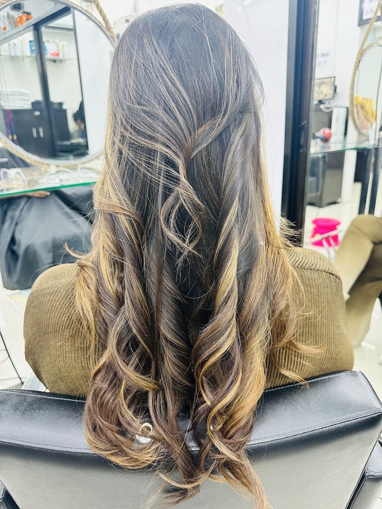 Aman Hair Studio Academy