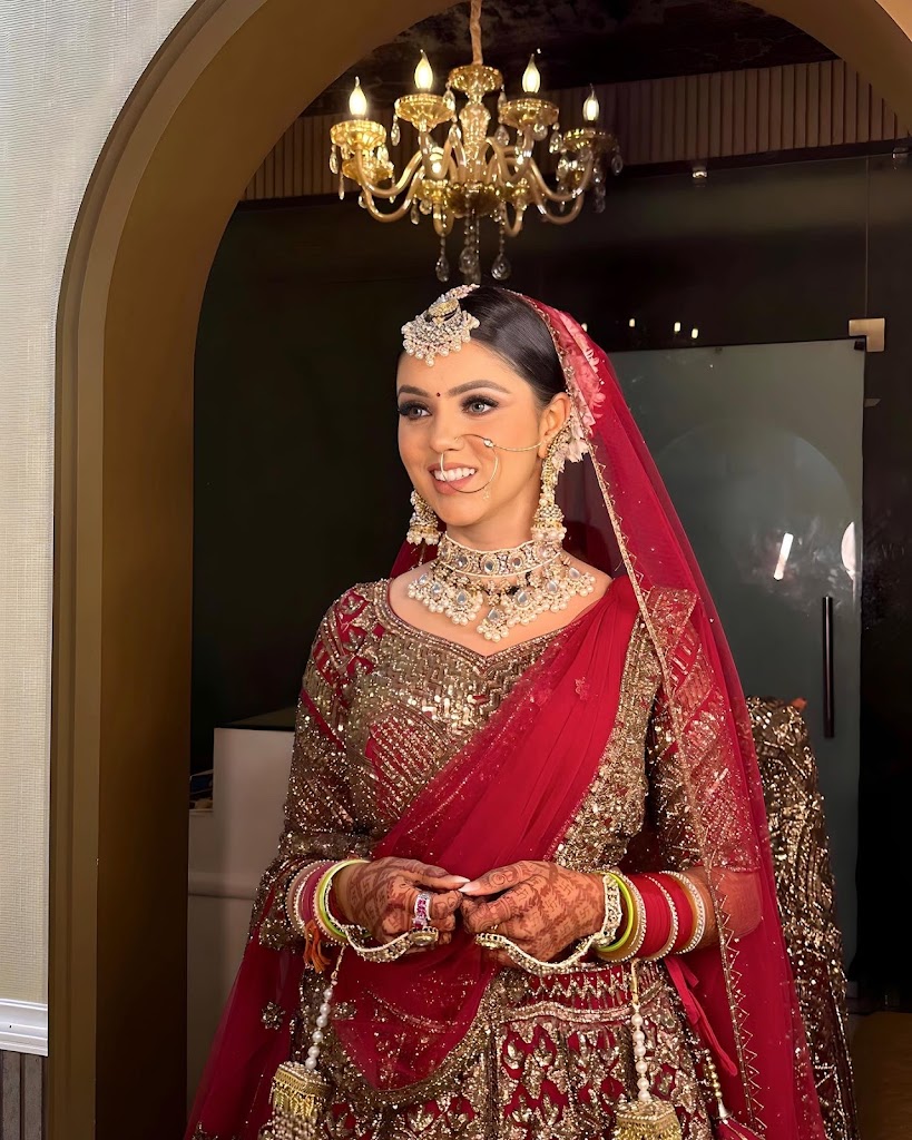 Rakhi Bajaj S Modern Beauty Cut Hair Beauty Nail Makeup Studio Best Salon In Palwal