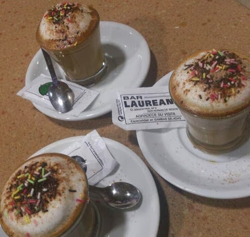 Bar Laureano — Comida y bebida