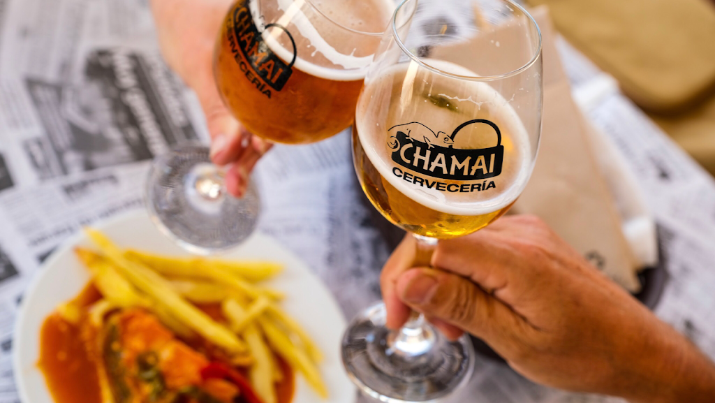 Cerveceria Chamai — Comida y bebida