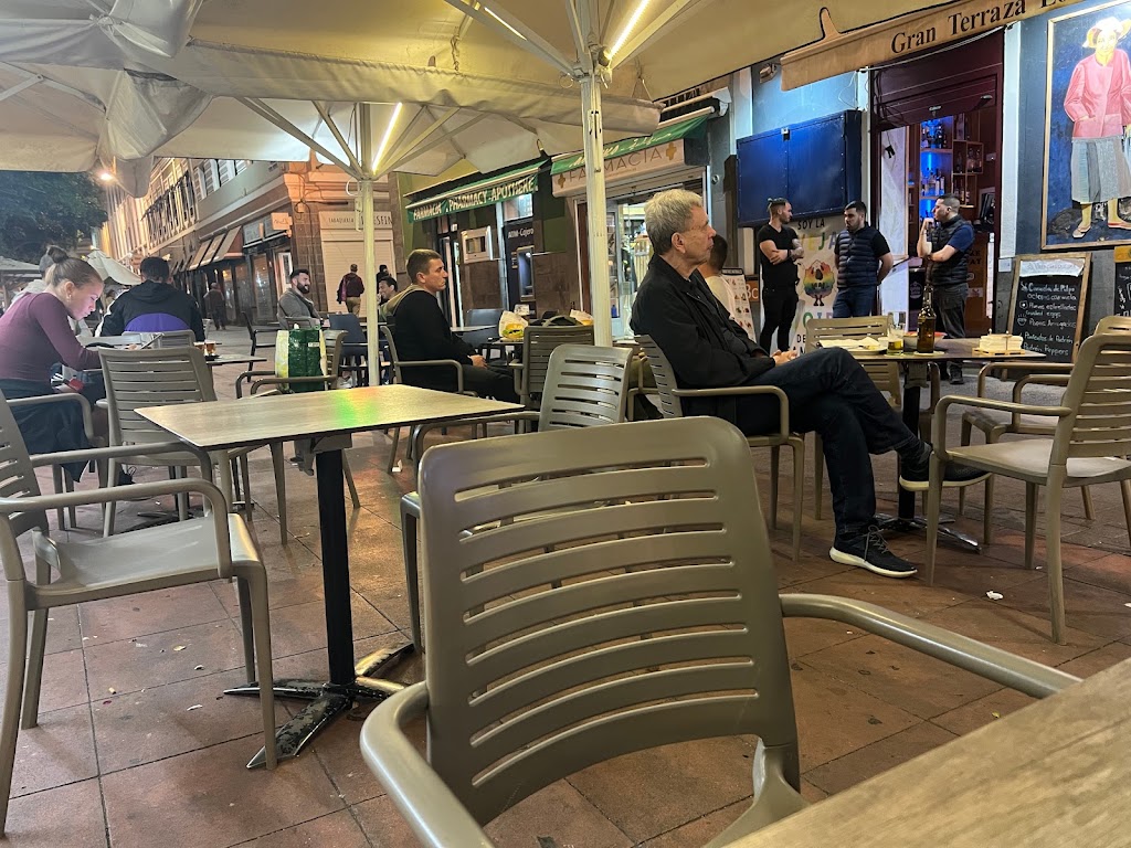 Gran Terraza Lolita Pluma — Ambiente