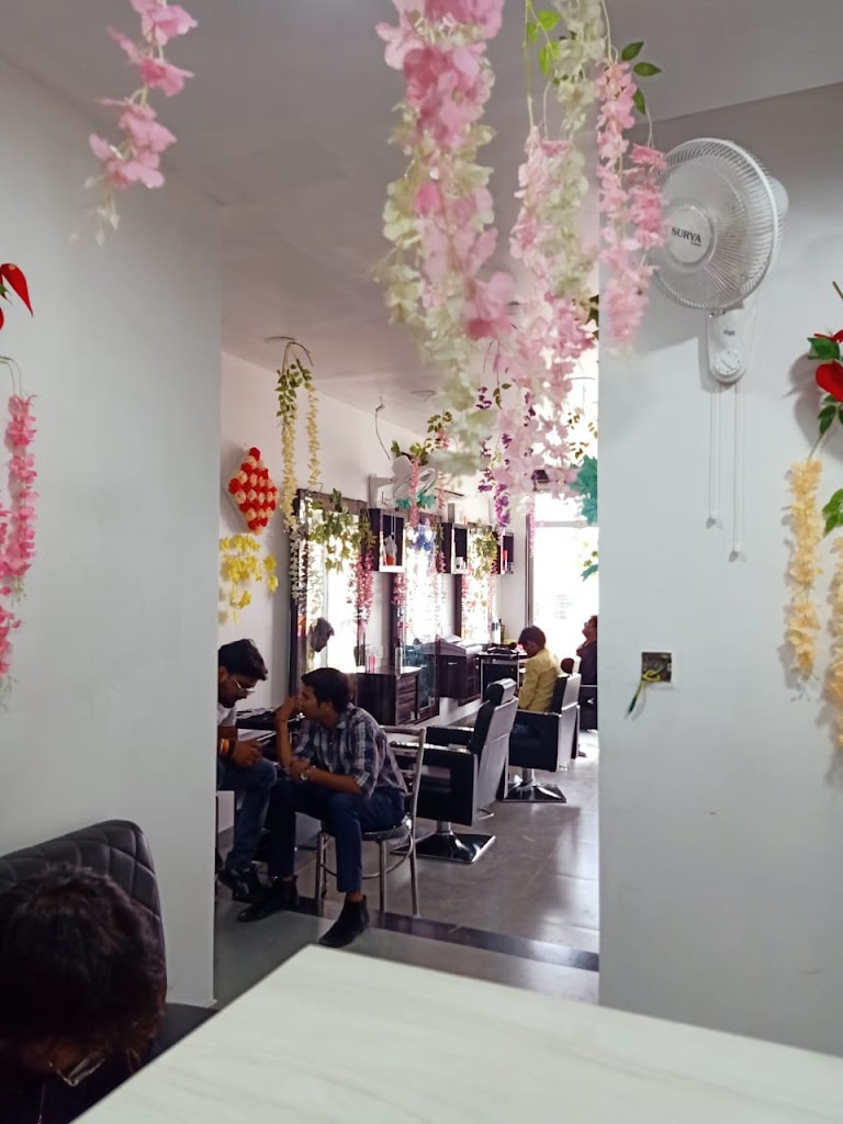 Diva S Unisex Salon And Academy