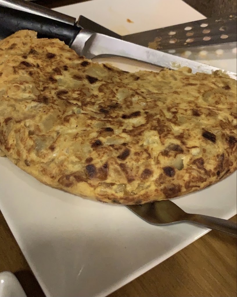 Bayona Bar — Comida y bebida