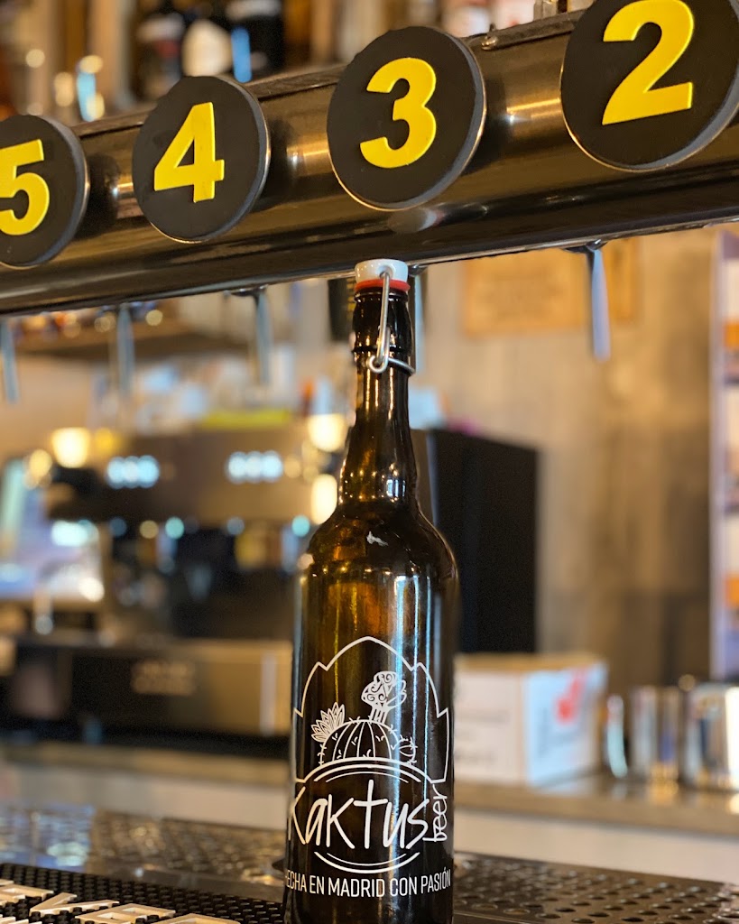 Restaurante KAKTUS — Comida y bebida