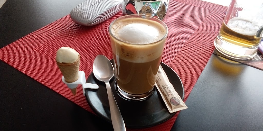 Bistro Cafe Me Gusta — Cafe