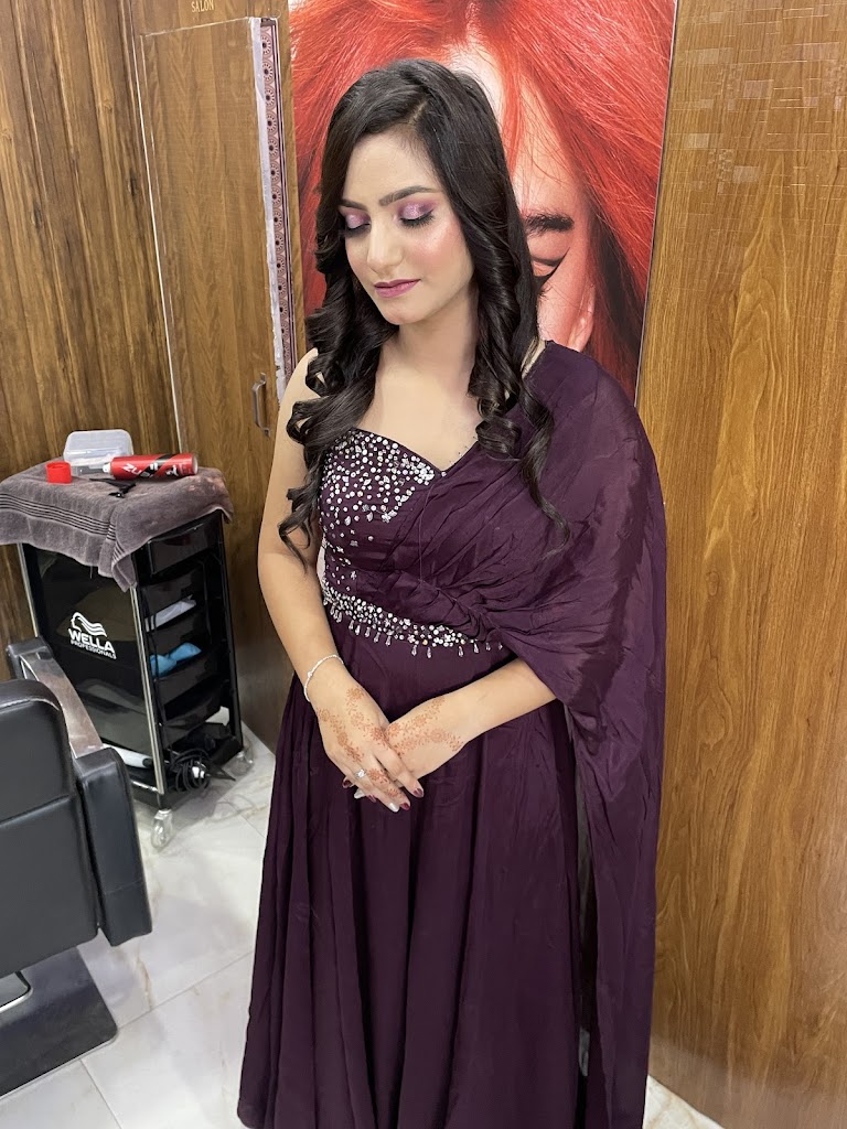 Royal Madonna Unisex Salon