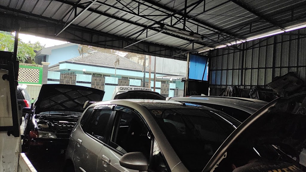Bengkel Mobil Putra Mandiri
